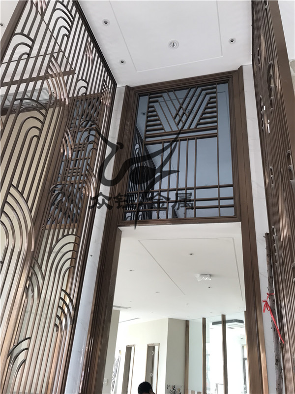 佛山市眾鈺金屬制品 全國(guó)酒店大堂不銹鋼屏風(fēng)格柵與鋁合金板批量定制專家